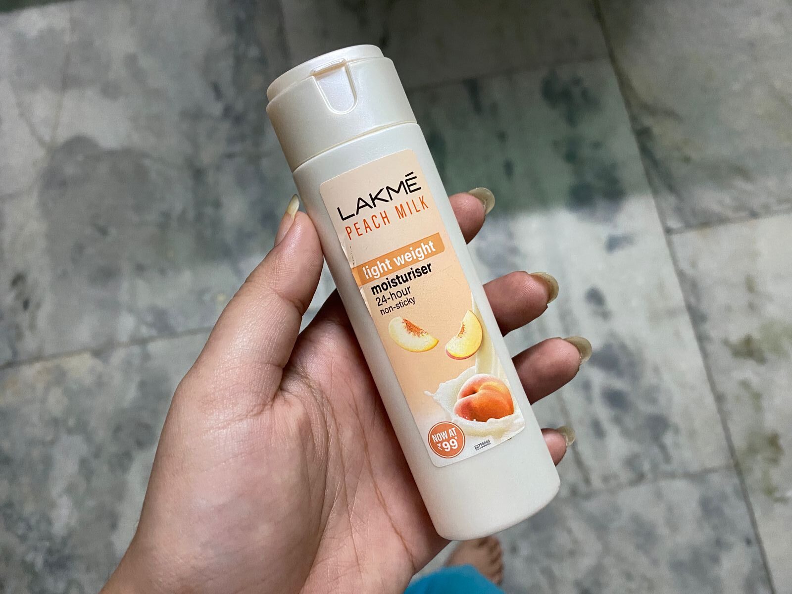 Skincare Tips for Winter | Lakme Peach Milk Moisturizer 