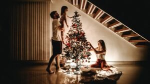 Read more about the article 20 Happy Christmas Activities with Family You Can Enjoy in 2025